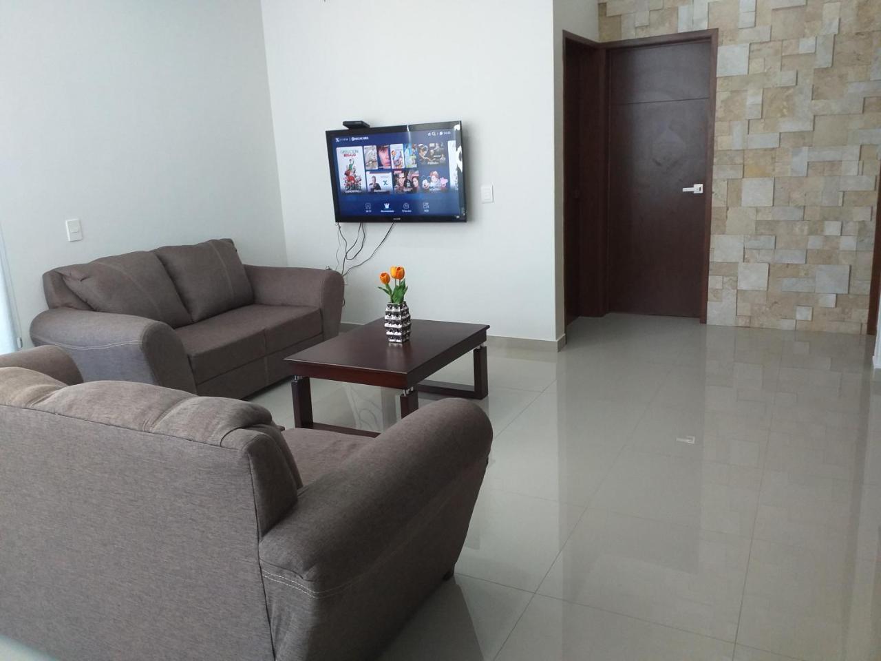 Renta Vacacional A 2 Cuadras De La Playa O Malecon De Mazatlan Apartment Exterior photo